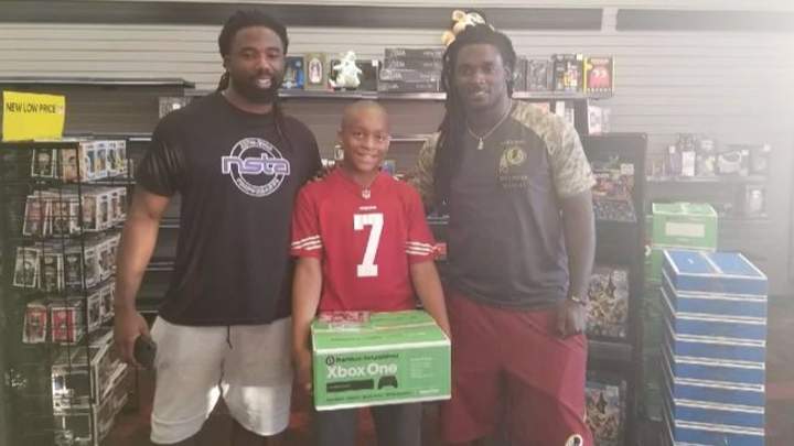 Redskins Running Backs Buy Xbox for Kid After Complimenting His Kaepernick Jersey Redskins Running Backs Buy Xbox for Kid After Complimenting His Kaepernick Jersey