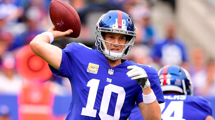 Giants' Eli Manning Undergoes X-Ray on Neck After Knee To Head