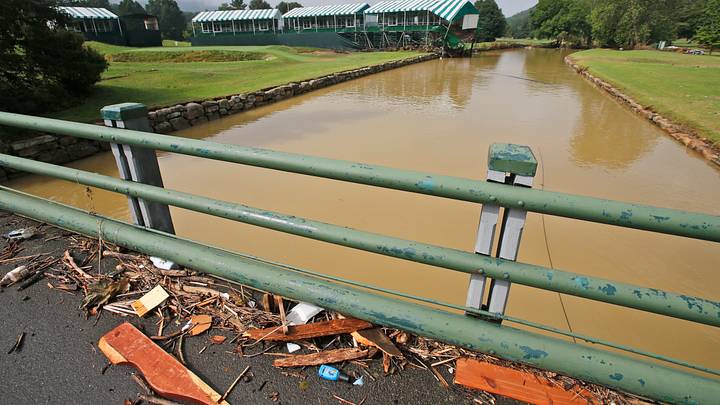 With brother as caddie, Mickelson set for Greenbrier Classic