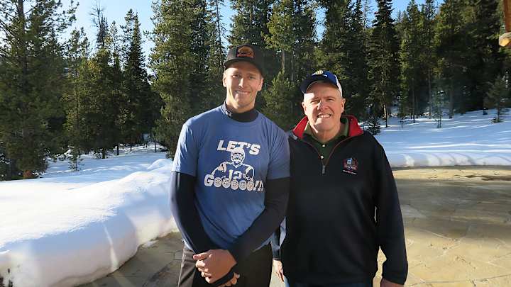 Gisele shows photo skills with pic in MMQB weekly column