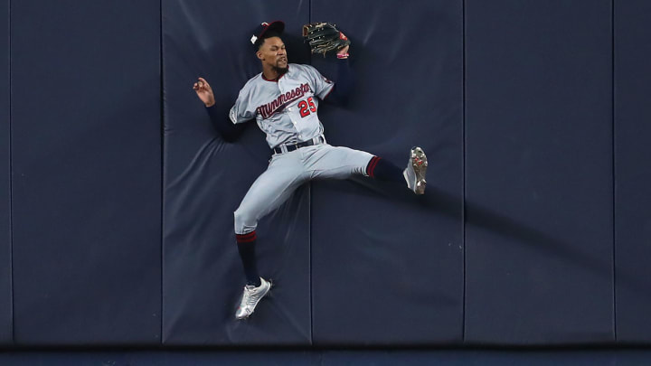Byron Buxton Leaves Game After Making Incredible Catch in AL Wild Card Game (VIDEO) Byron Buxton Leaves Game After Making Incredible Catch in AL Wild Card Game (VIDEO)