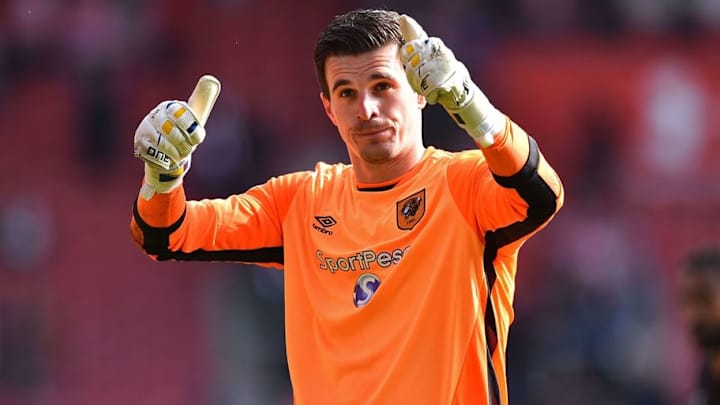Eldin Jakupovic Set for Leicester Medical Ahead of £2m Move