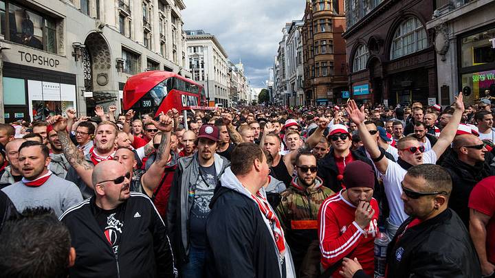 VIDEO: Droves of Cologne Fans Take Over London Ahead of Europa League Clash Against Arsenal VIDEO: Droves of Cologne Fans Take Over London Ahead of Europa League Clash Against Arsenal