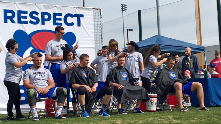 Watch: Anthony Rizzo, Cubs shave their heads to raise money for cancer research