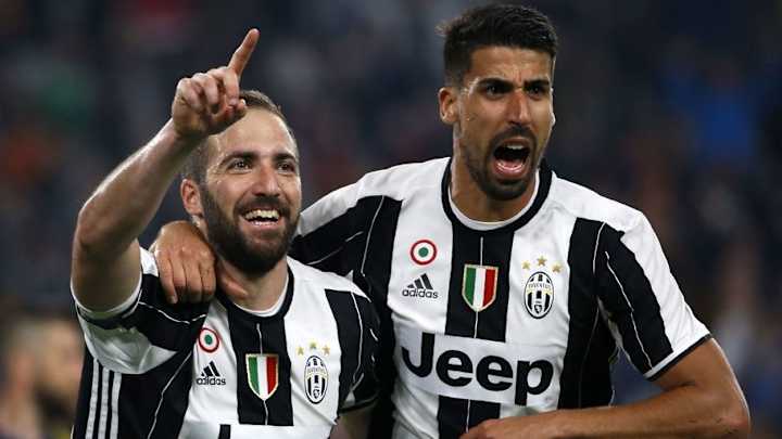 Sami Khedira Says Gonzalo Higuain Is Doing All He Can to be Available for Crunch Napoli Clash