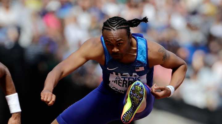 The Latest: IAAF honors Betty Cuthbert at Olympic Stadium