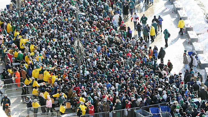 In the Event of a Mass Shooting, the NFL’s Defense Wouldn’t Be Enough In the Event of a Mass Shooting, the NFL’s Defense Wouldn’t Be Enough