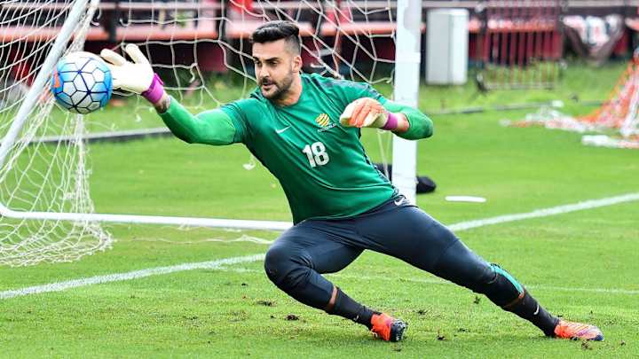 Bournemouth Cancel Adam Federici's Nottingham Forest Loan After Keeper Injures Knee Bournemouth Cancel Adam Federici's Nottingham Forest Loan After Keeper Injures Knee