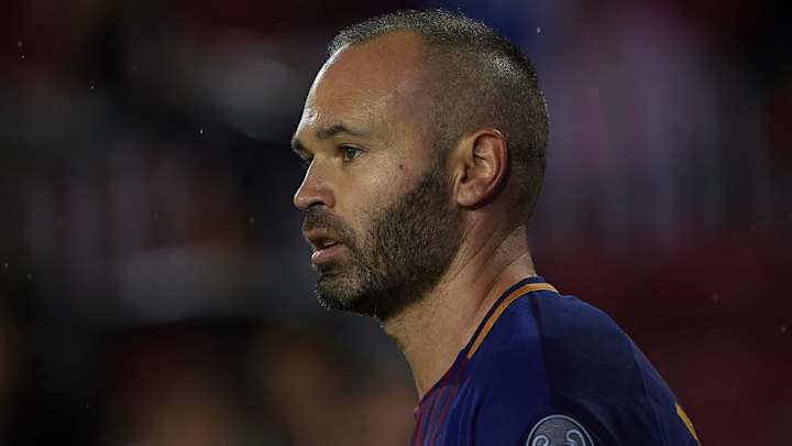 Andres Iniesta Leading 'Revolution' Against Barcelona's Attempts to Sign Philippe Coutinho