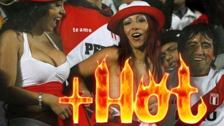 EMOCIÓN TOTAL | Aficionada peruana se desnuda luego de que su país clasificara al Mundial EMOCIÓN TOTAL | Aficionada peruana se desnuda luego de que su país clasificara al Mundial