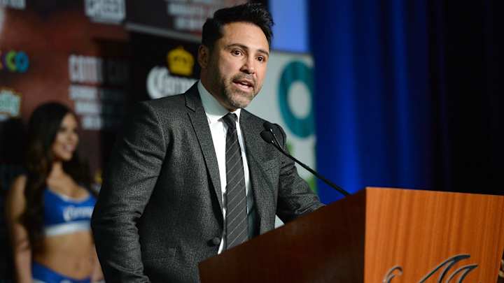 De La Hoya says Mayweather should fight GGG or Canelo Alvarez instead of McGregor