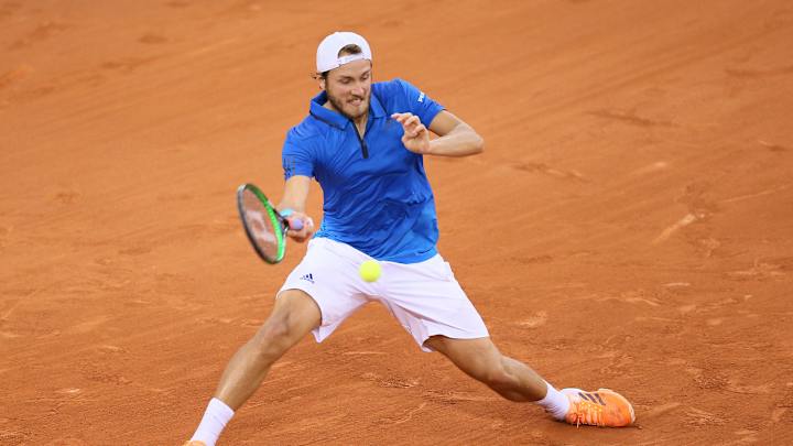 France leads Britain 1-0 in Davis Cup quarterfinals