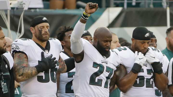 Here’s What Chris Long Asked Malcolm Jenkins Before Supporting His Protest Here’s What Chris Long Asked Malcolm Jenkins Before Supporting His Protest