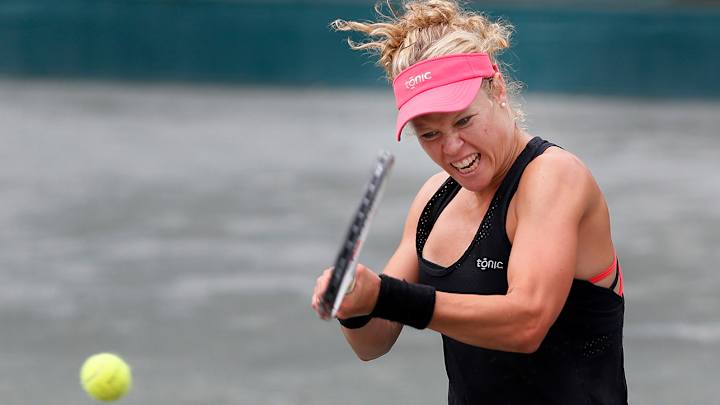 Laura Siegemund outlasts Venus Williams at Volvo Open