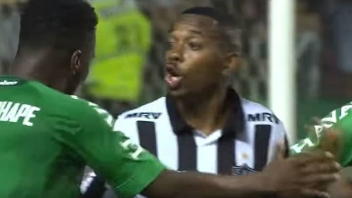 VIDEO: Chapecoense Players P*ssed Off by Robinho's Unnecessary Showboating VIDEO: Chapecoense Players P*ssed Off by Robinho's Unnecessary Showboating