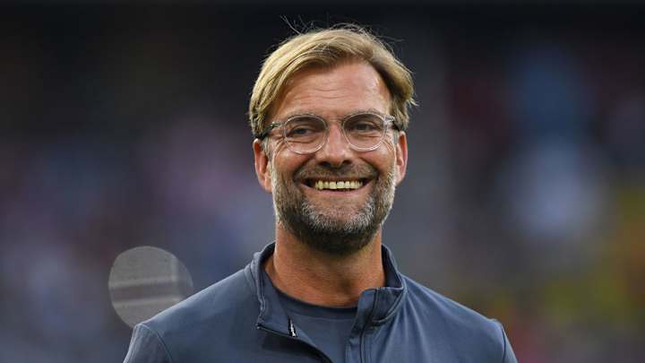 Liverpool CEO Invaded by Window Cleaner as Deadline Day Hits Peak Insanity