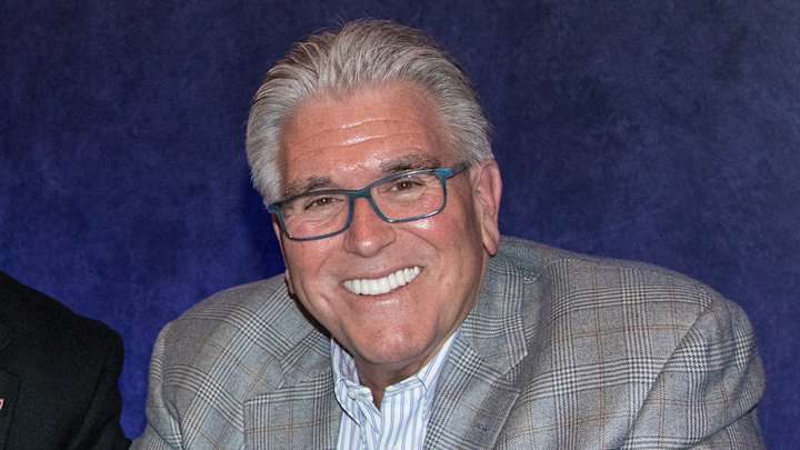 Mike Francesa Bids Farewell to WFAN, Sports Talk Radio in Fitting Fashion Mike Francesa Bids Farewell to WFAN, Sports Talk Radio in Fitting Fashion