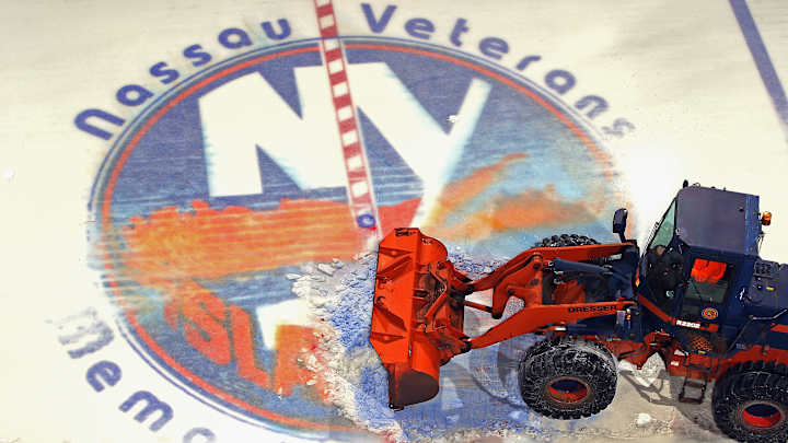 Islanders returning home to Nassau Coliseum for preseason game