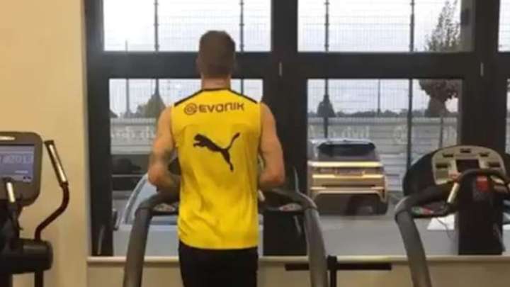 VIDEO: Marco Reus Provides Positive Update on Knee Injury in Instagram Footage VIDEO: Marco Reus Provides Positive Update on Knee Injury in Instagram Footage