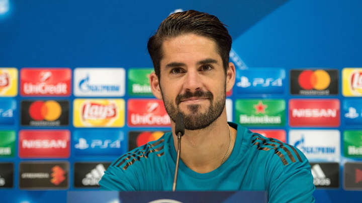 Real Madrid Star Isco Reveals Why He Avoids Reading Newspapers & Watching the News Real Madrid Star Isco Reveals Why He Avoids Reading Newspapers & Watching the News