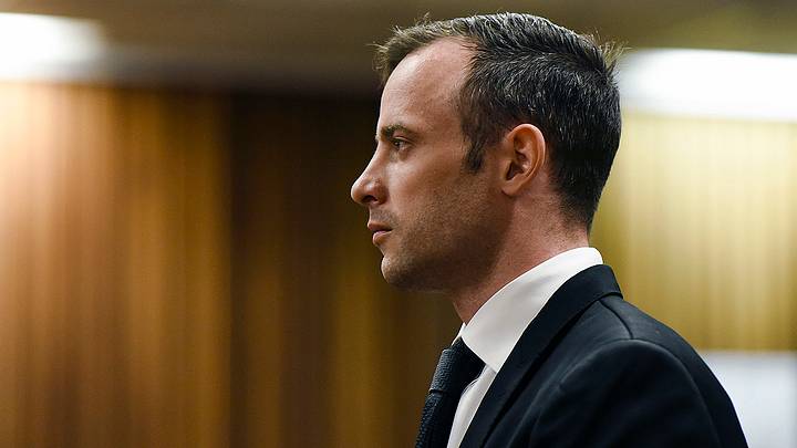 Oscar Pistorius Injured in Jail Fight Over Telephone Use