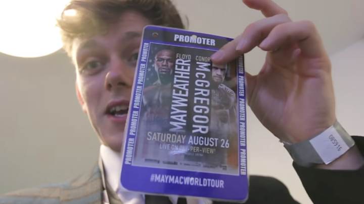 How a fan with fake credential snuck into press conference, walked out with Conor McGregor How a fan with fake credential snuck into press conference, walked out with Conor McGregor