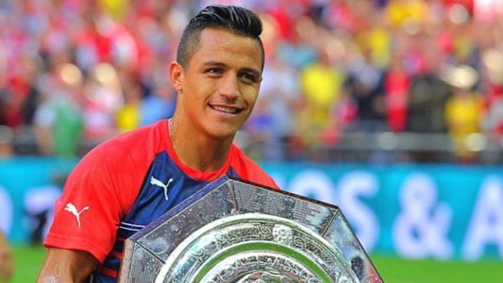 PHOTO: Wenger Discusses Sanchez's Future as Striker Is Pictured With Community Shield on Instagram