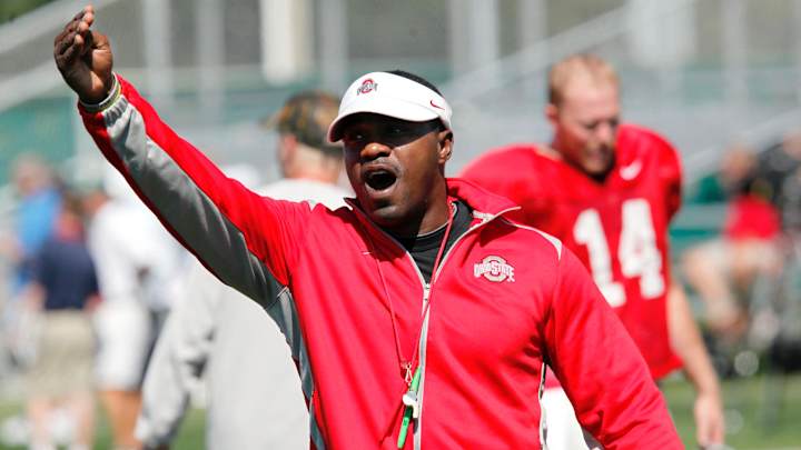 Texas adds esteemed running backs coach Stan Drayton to coaching staff