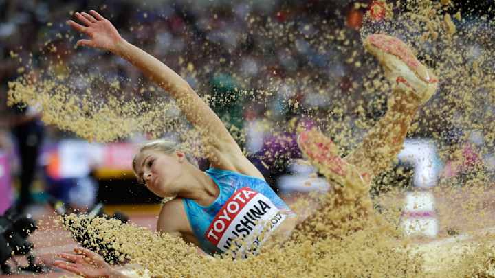 Bolt, Farah take to the track 1 more time at worlds