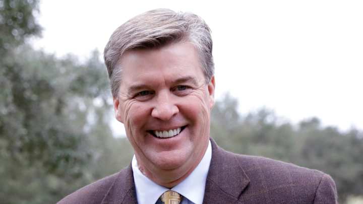 Colorado coach Mike MacIntyre contract extended through '21 Colorado coach Mike MacIntyre contract extended through '21