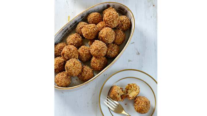 Mini Sausage and Parmesan Rice Balls Mini Sausage and Parmesan Rice Balls