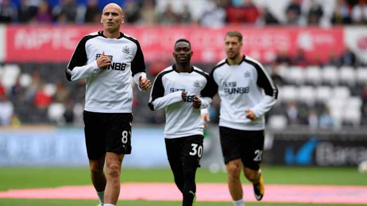 Report: Jonjo Shelvey in Controversy Again After Breaking Hand in Training Ground Brawl