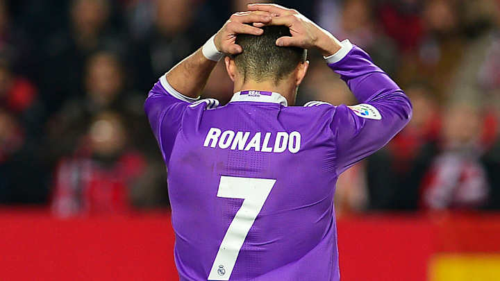 Real Madrid unbeaten run ends as Sevilla grabs two late goals Real Madrid unbeaten run ends as Sevilla grabs two late goals