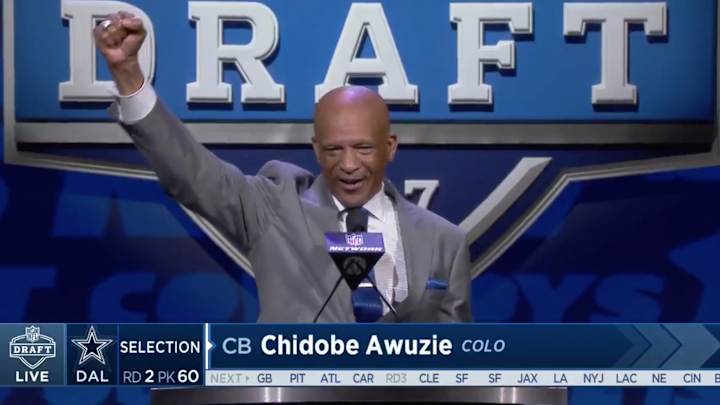 WATCH: Drew Pearson trolls Eagles fans on NFL draft stage with pro-Cowboys rant