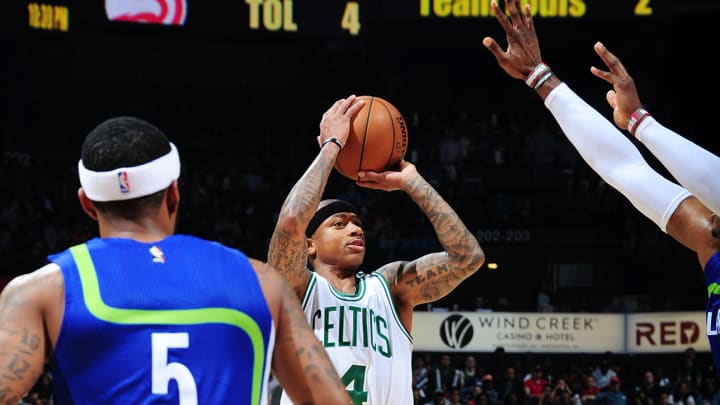 Watch: Isaiah Thomas delivers winner to send Celtics past Hawks Watch: Isaiah Thomas delivers winner to send Celtics past Hawks