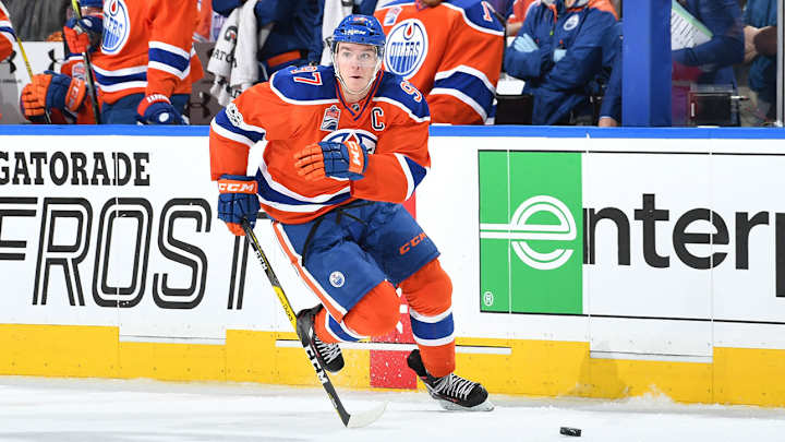 Gretzky buzzing over McDavid, Matthews' NHL playoff debuts Gretzky buzzing over McDavid, Matthews' NHL playoff debuts