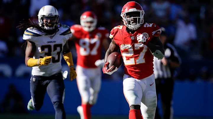 How to Watch Chiefs vs. Raiders: Game Time, Live Stream, TV Channel