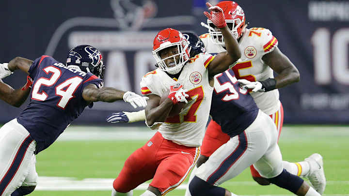 Chiefs Remain Undefeated vs. Texans, But Injuries Loomed Over the Game Chiefs Remain Undefeated vs. Texans, But Injuries Loomed Over the Game