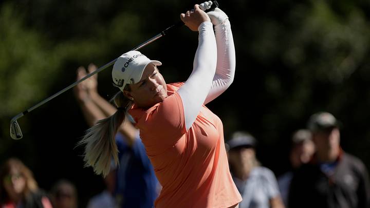 Brittany Lincicome shoots 9-under 64. leads LPGA Tour opener