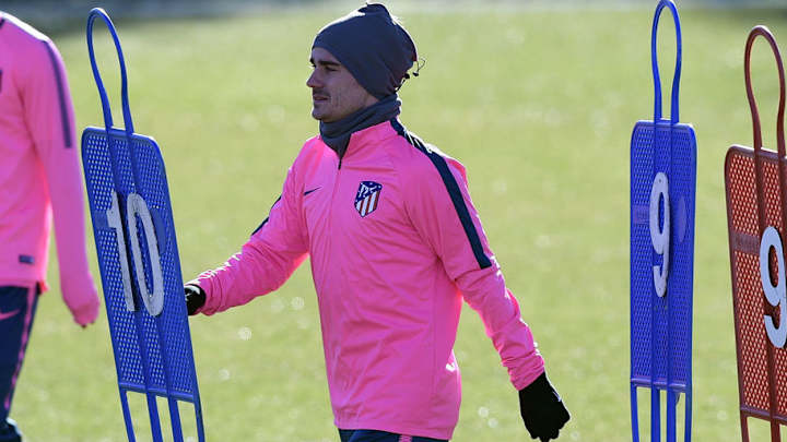 Report: Antoine Griezmann Tells Man United He's 'Joining Barcelona' This Summer