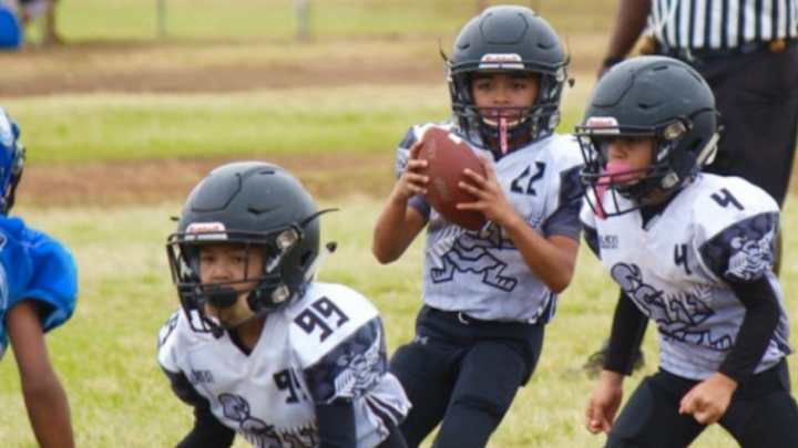 Hawaii offers fifth-grade quarterback Titan Lacaden