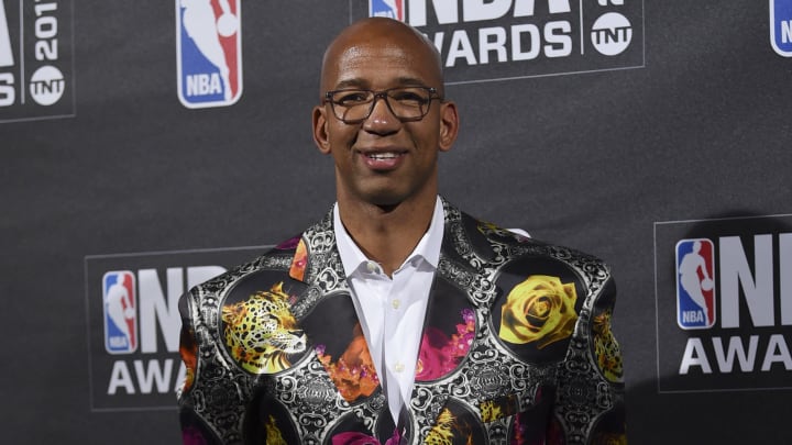 Video: Monty Williams gives emotional acceptance speech for first Sager Strong Award