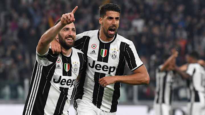 Higuain nets 2 as Juventus beats Chievo to go 9 points clear