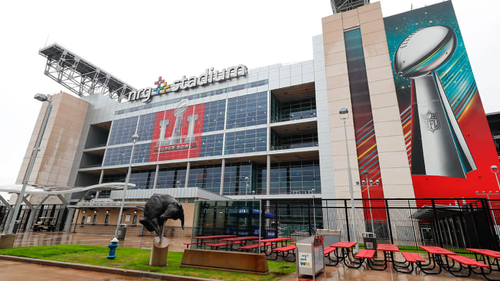 Media Circus: From security guard to Super Bowl LI producer Media Circus: From security guard to Super Bowl LI producer