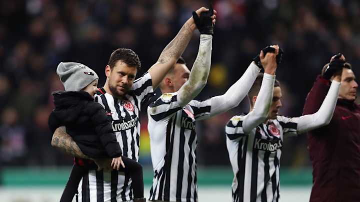 Eintracht Frankfurt reaches German Cup semis; Dortmund match snowed out