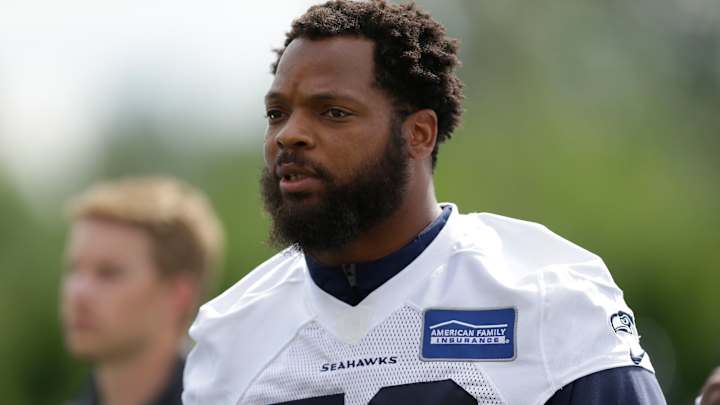 Michael Bennett Says Las Vegas Police Pointed Gun at Him After Mayweather Fight Michael Bennett Says Las Vegas Police Pointed Gun at Him After Mayweather Fight