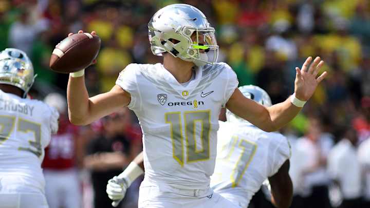 Out of Virtually Nowhere, Justin Herbert Has Become Oregon's Long-Term Answer at QB