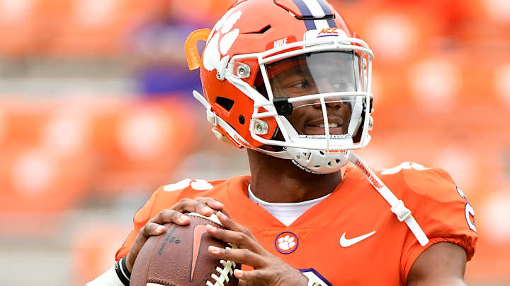 Clemson QB Kelly Bryant Leaves Game With Ankle Injury Clemson QB Kelly Bryant Leaves Game With Ankle Injury