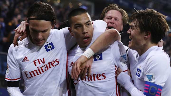 USA forward Bobby Wood signs on with Hamburg through 2021 USA forward Bobby Wood signs on with Hamburg through 2021