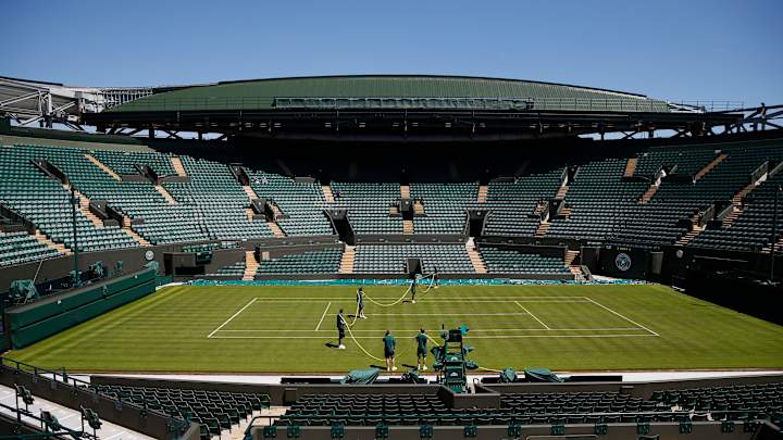 Wimbledon to start under cloudy sky; Murray, Williams on tap Wimbledon to start under cloudy sky; Murray, Williams on tap